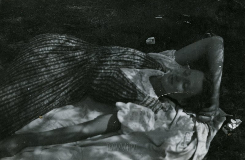 KKE 4934.jpg - Fot. Portret. Jadwiga Strumiłło, Miratycze, 1941 r.
